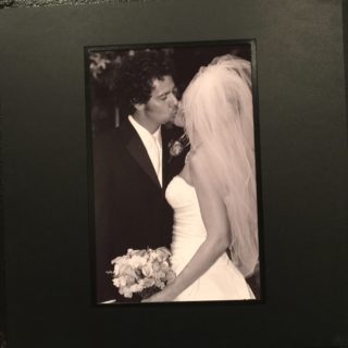 wedding-kiss